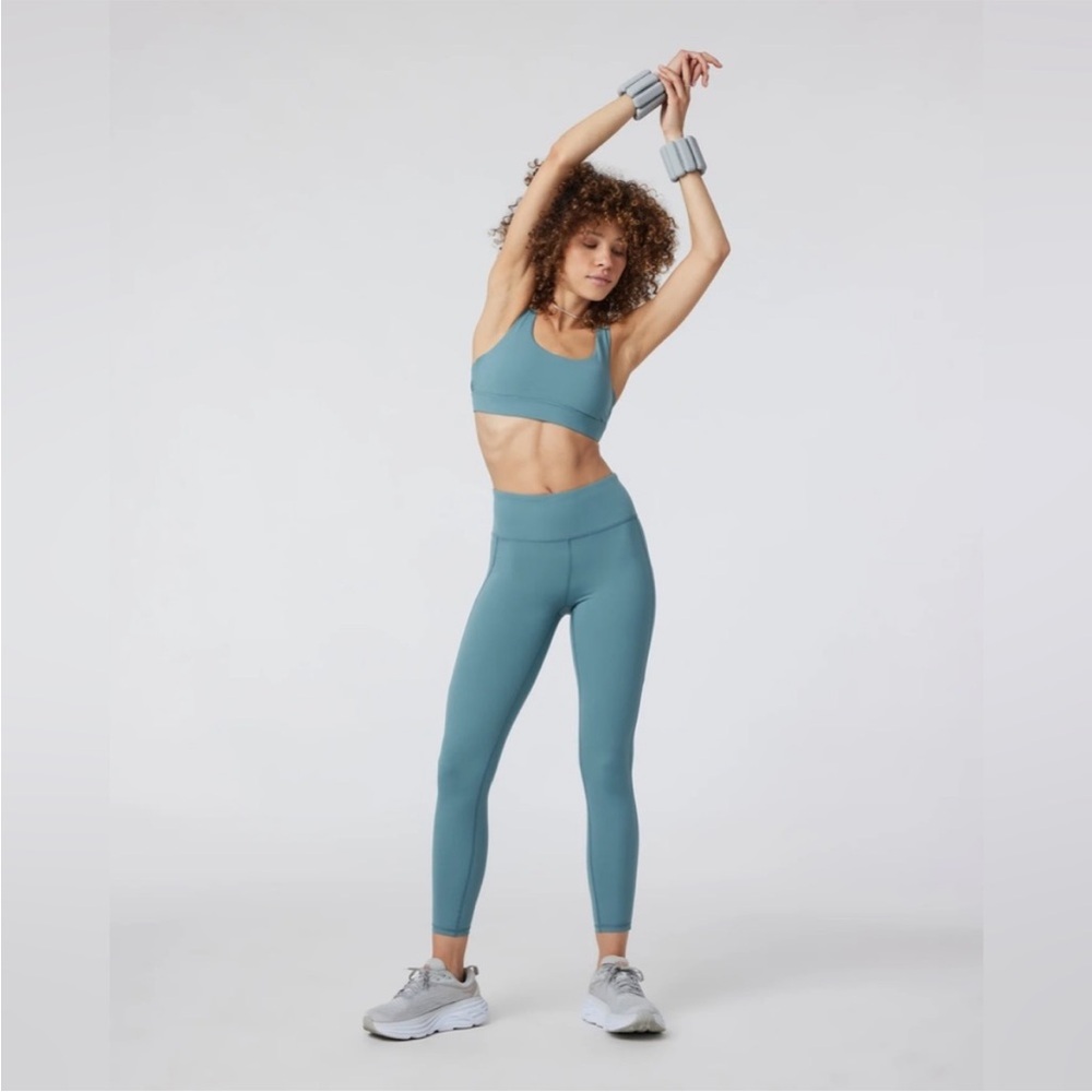 NWT VUORI Stride Legging With Side Pockets In Iron Size XS - Picture 4 of 6
